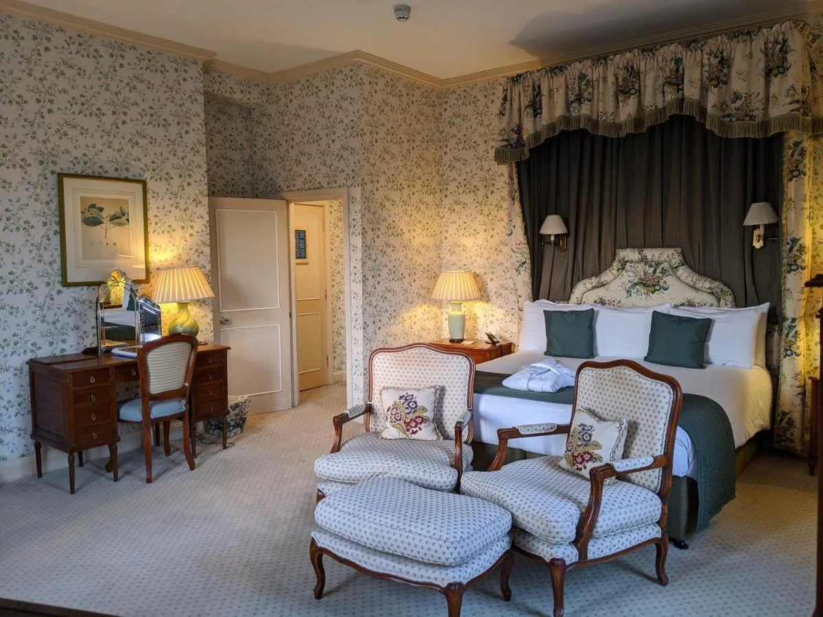 Featured Deluxe Room